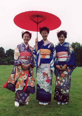 kimono_lady_large.jpg