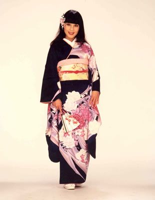 kimono_r_large.jpg